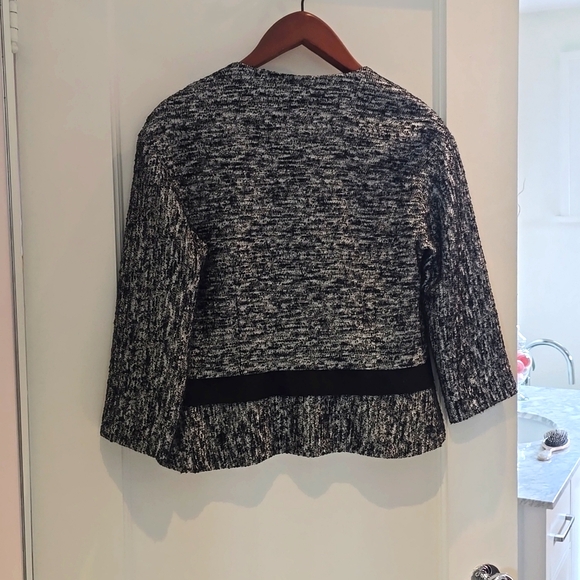 Classic black and white tweed jacket - Picture 5 of 6